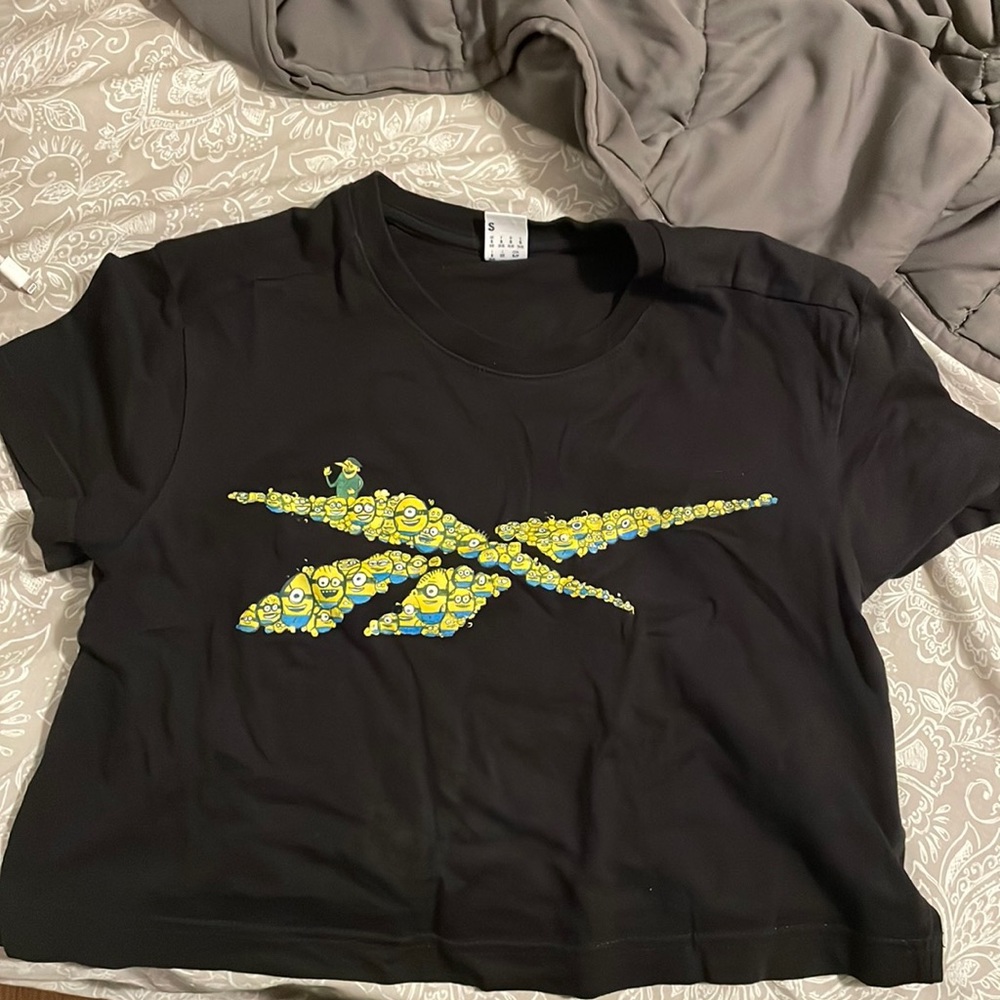 A minions crop top